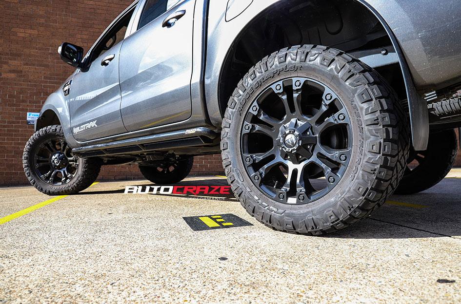 FORD-RANGER-VAPOR-MATTE-BLACK